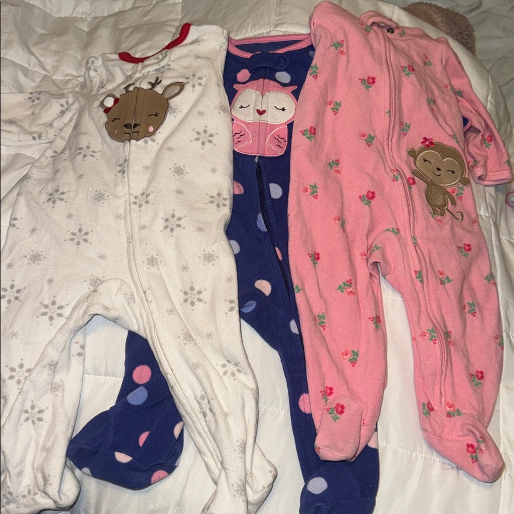 Carters size 3 to 6 months for pairs, Footy pajamas,owl reindeer, giraffe monkey